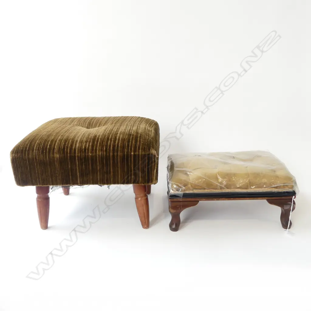 2 UPHOLSTERED STOOLS 410x340x300mm Image 1++