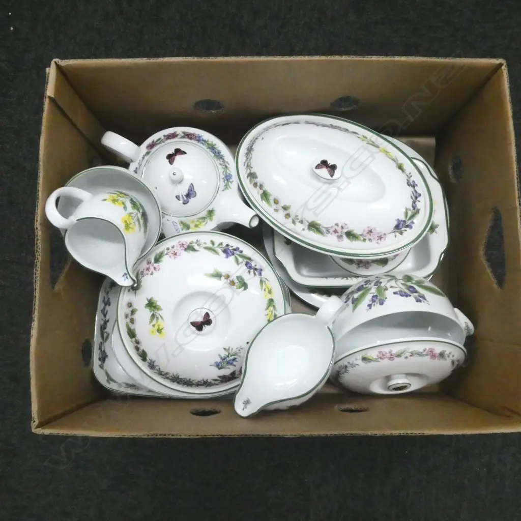 12 PCES ROYAL WORCESTER HERBS PATTERN, PIE DISH 270mm dia  Image 1++