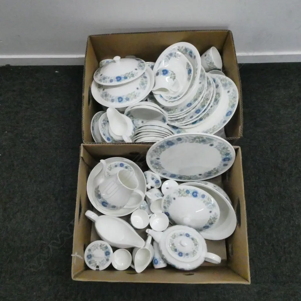 WEDGWOOD 'CLEMENTINE' DINNER SERVICE Image 1++