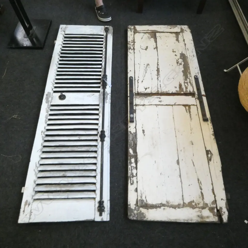 2 VINTAGE WHITE PAINTED SHUTTERS 1660x500mm Image 1++