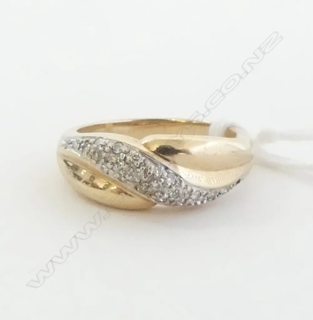 9ct GOLD PAVE SET DIAMOND RING 4.82gms (diamond missing) size N Image 1++