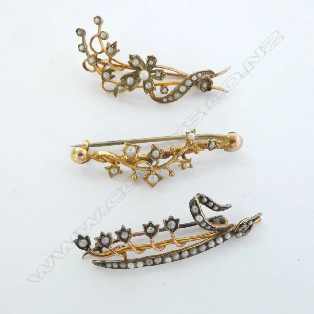 3 VICTORIAN GOLD & SEED PEARL BAR BROOCHES (2 x 9ct & 1 x 15ct) 9.8gm Image 1++