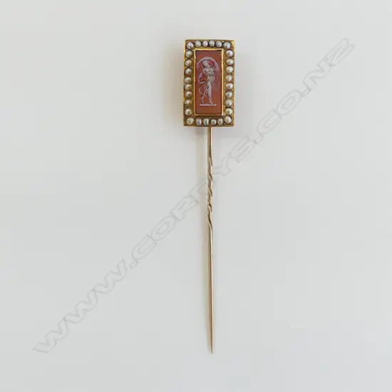 15-18ct GOLD CAMEO & SEED PEARL STICK PIN, 5.4gm