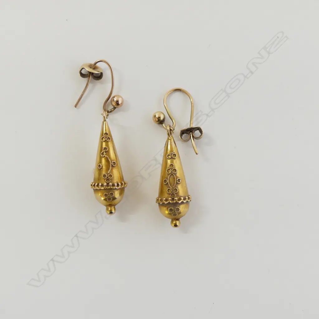 PAIR OF VICTORIAN 9CT GOLD ETRUSCAN STYLE EARRINGS 1.70gms Image 1++