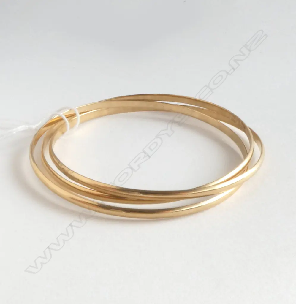 9ct yellow GOLD TRIPLE BAND BANGLE 22.6gms Image 1++