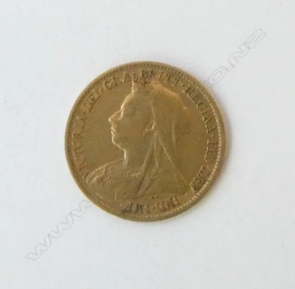 1900 HALF SOVEREIGN Image 1++