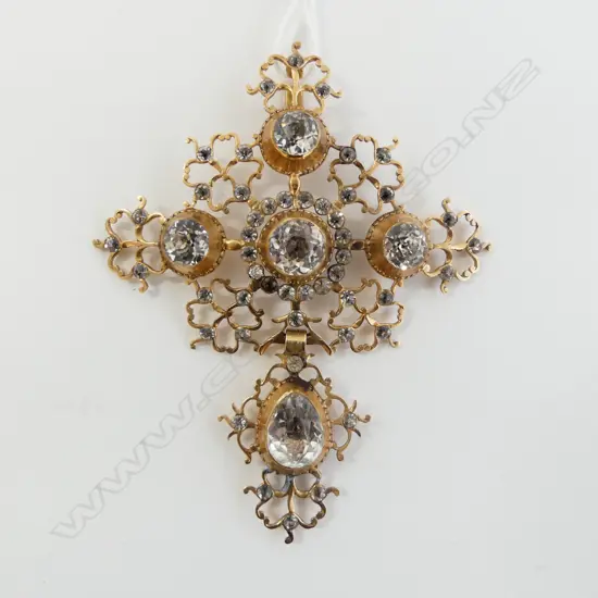 18CT GOLD GEORGIAN SAINT LO CROSS PENDANT WITH WHITE ROCK CRYSTAL& PASTE 20gm REPAIRS