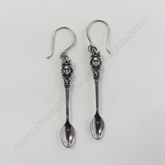 PR NICK VON D SILVER SPOON EARRINGS