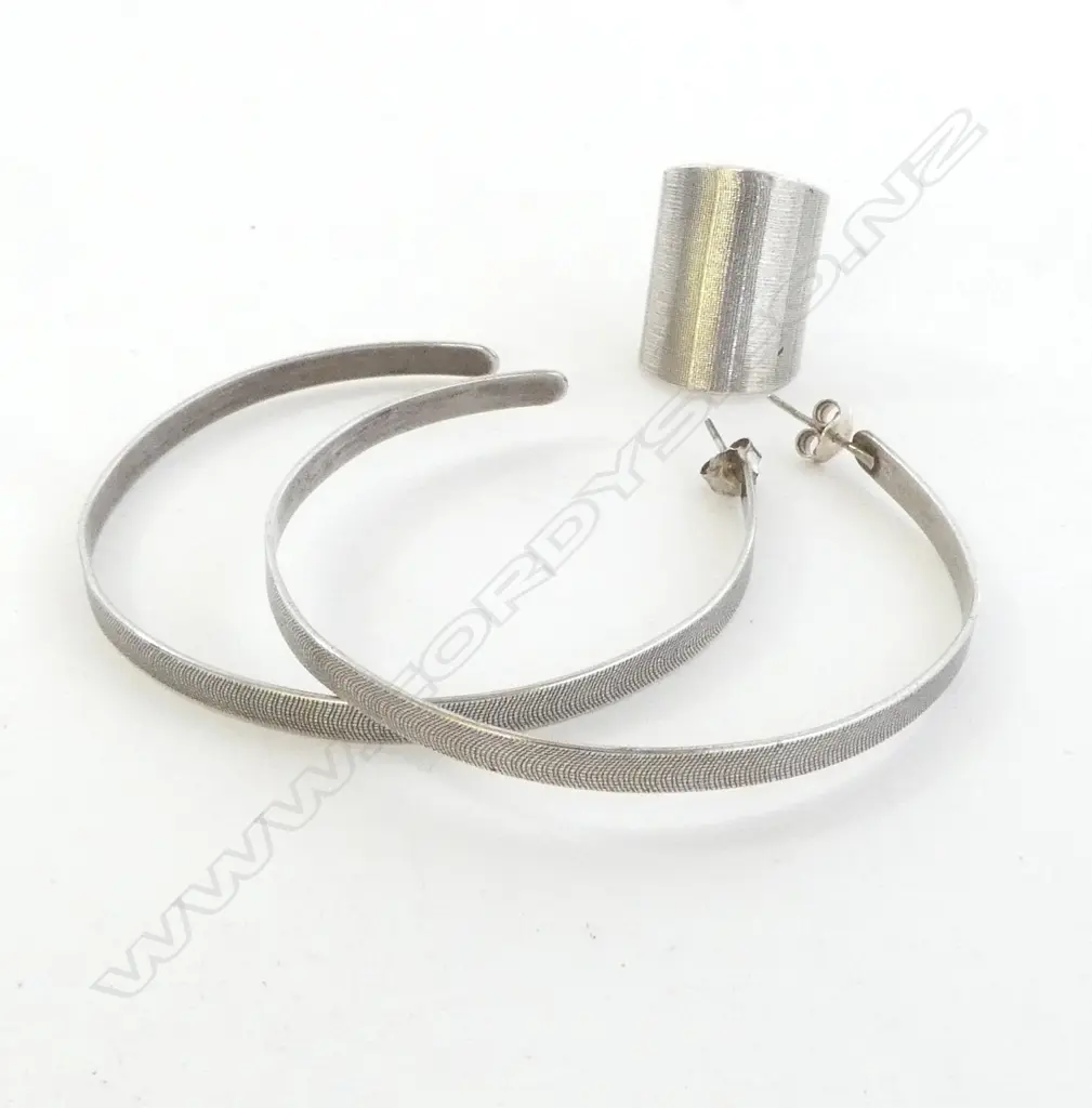 PR STG SILVER HOOP EARRINGS & RING BY JOANNA CAMPBELL 32grms Image 1++