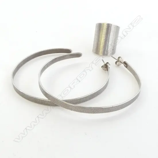 PR STG SILVER HOOP EARRINGS & RING BY JOANNA CAMPBELL 32grms