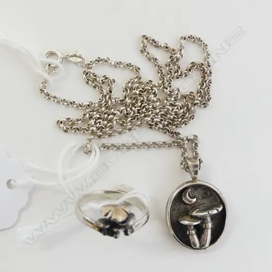 SILVER MUSHROOM PENDANT on CHAIN w MATCHING SILVER RING L.52cm