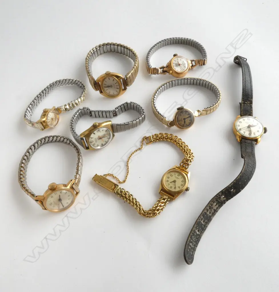 ASST. WRISTWATCHES Incl. OLD OMEGA & PIERCE Image 1++