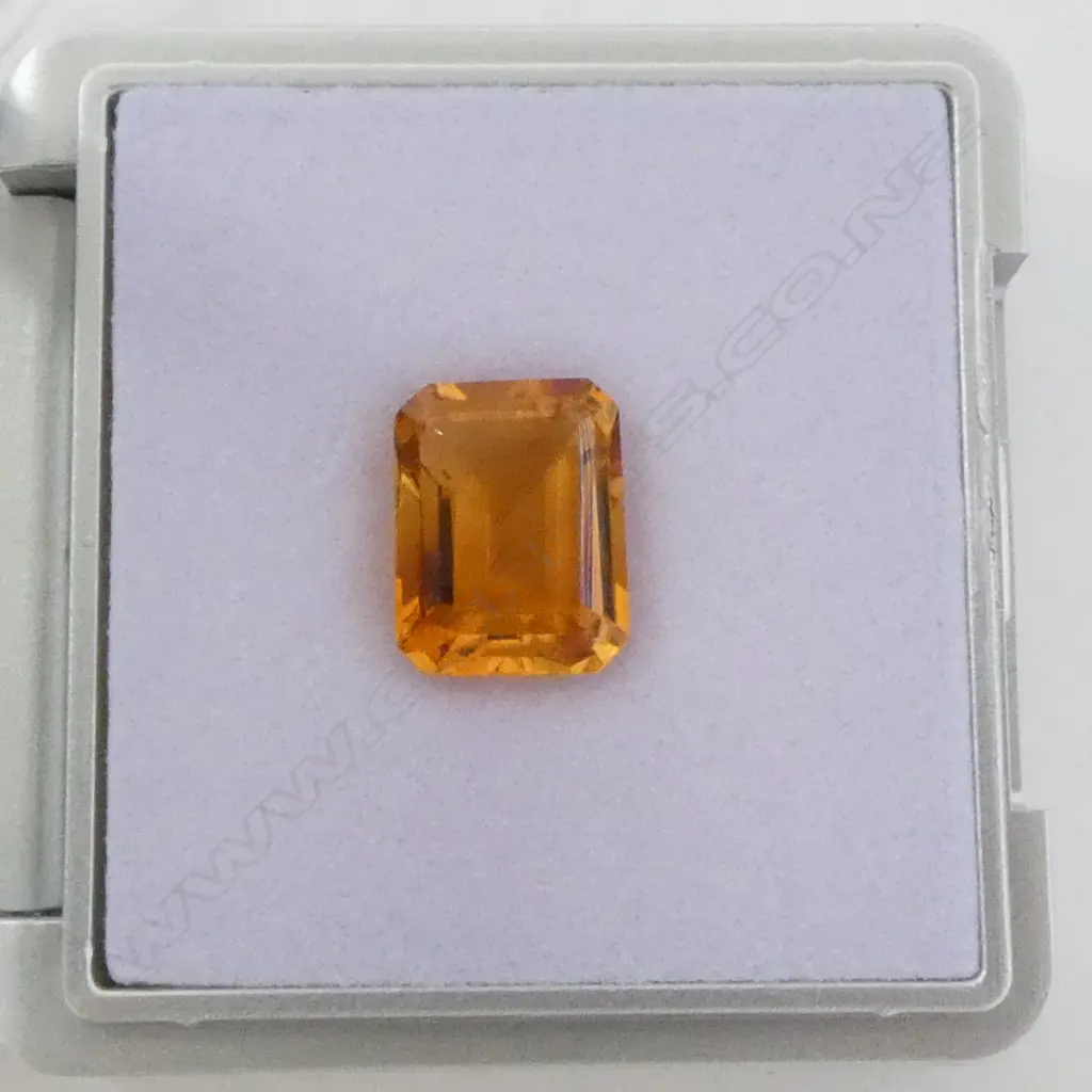 YELLOW OCTAGON CUT CITRINE, 9.89ct, AIG REPORT Image 1++