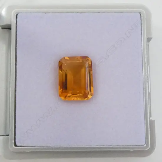 YELLOW OCTAGON CUT CITRINE, 9.89ct, AIG REPORT