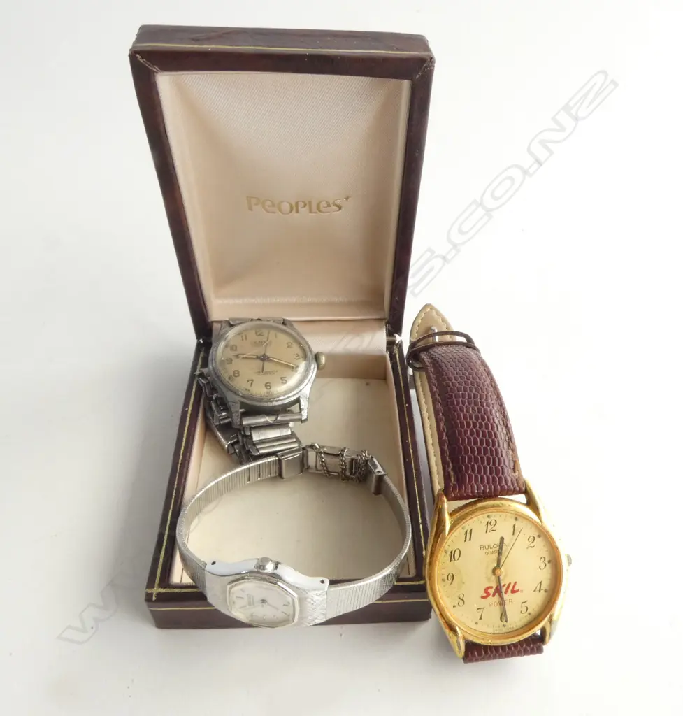 3 VINTAGE WRISTWATCHES; SEIKO QUARTZ, CERES INCABLOC, BULOVA SKIL Image 1++