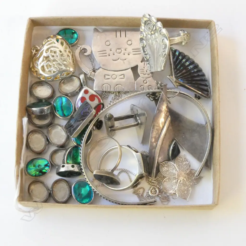 STG SILVER JEWELLERY Image 1++