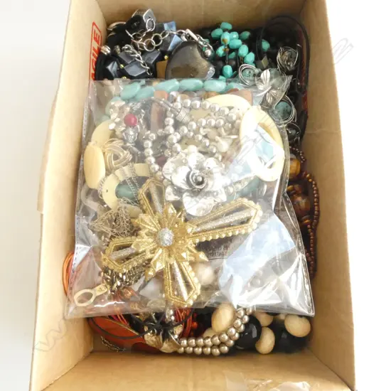 ASST. COSTUME JEWELLERY