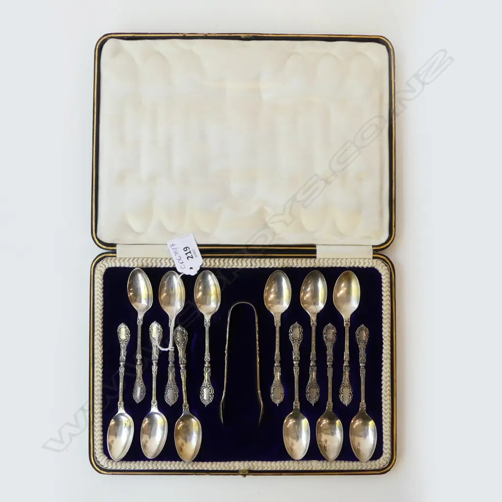 6 STG SILVER TEASPOONS + TONGS, 208grms, CASED Image 1++