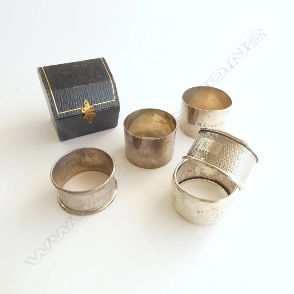 5 SILVER NAPKIN RINGS 123gms + 1 BOX Image 1++
