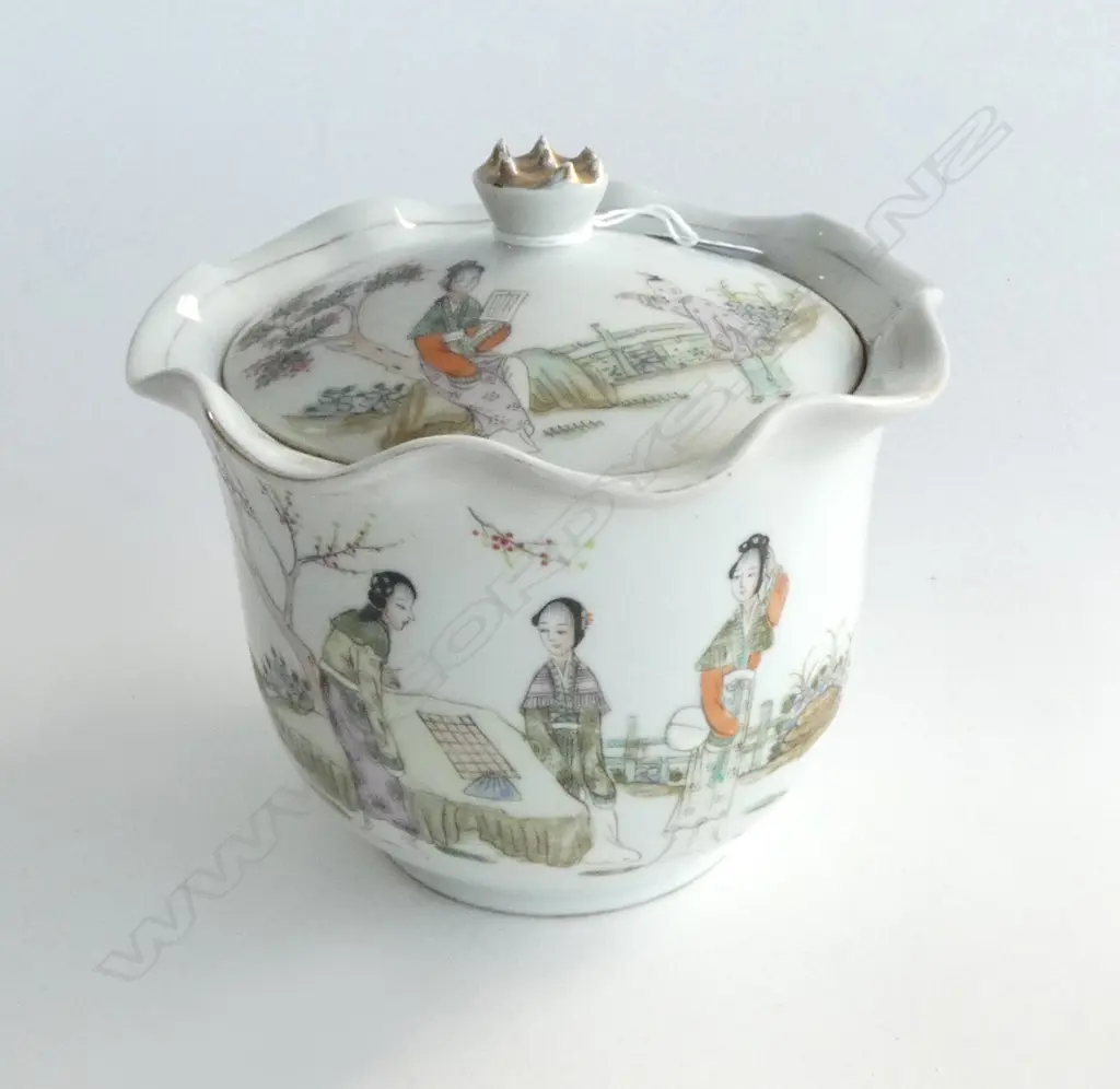 Hua Zhen Studio Mark Peach Blossom Beauty Picture Cover Jar (Republic of China Boutique) H.145mm Image 1++