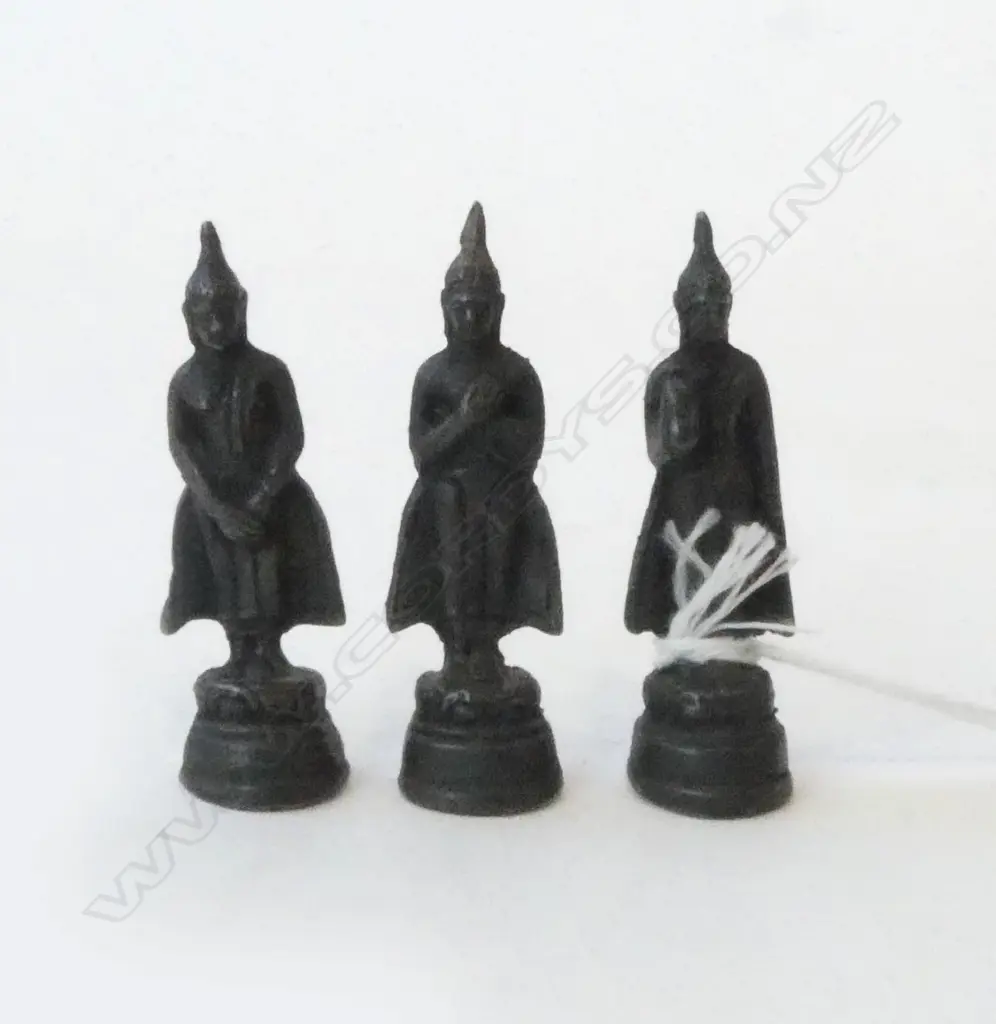 3 CAST METAL MALAY FIGURES; ex JOHN PERRY COLLECTION H.47mm Image 1++