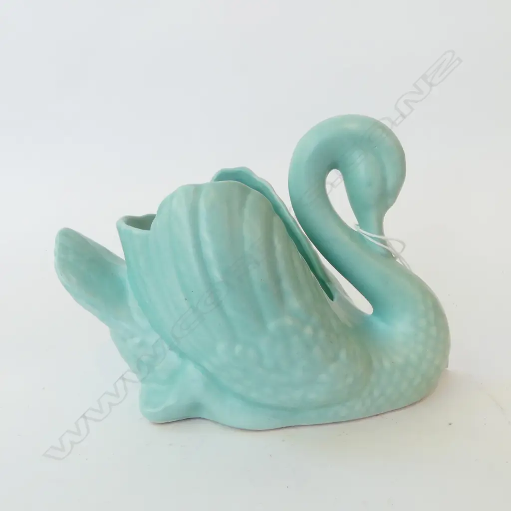 AUSTRALIAN TOUQUISE SWAN VASE H.120mm Image 1++