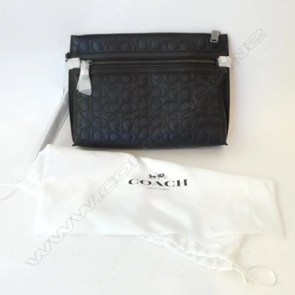 COACH BAG w. DUST BAG Image 1++