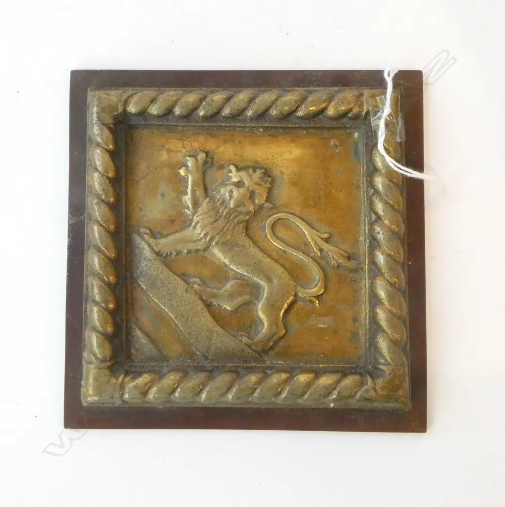 BRONZE PLAQUE w. LION 130mm Image 1++