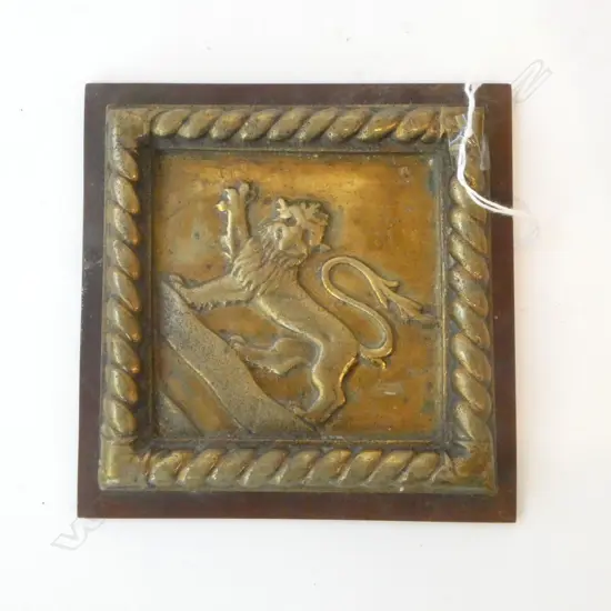 BRONZE PLAQUE w. LION 130mm