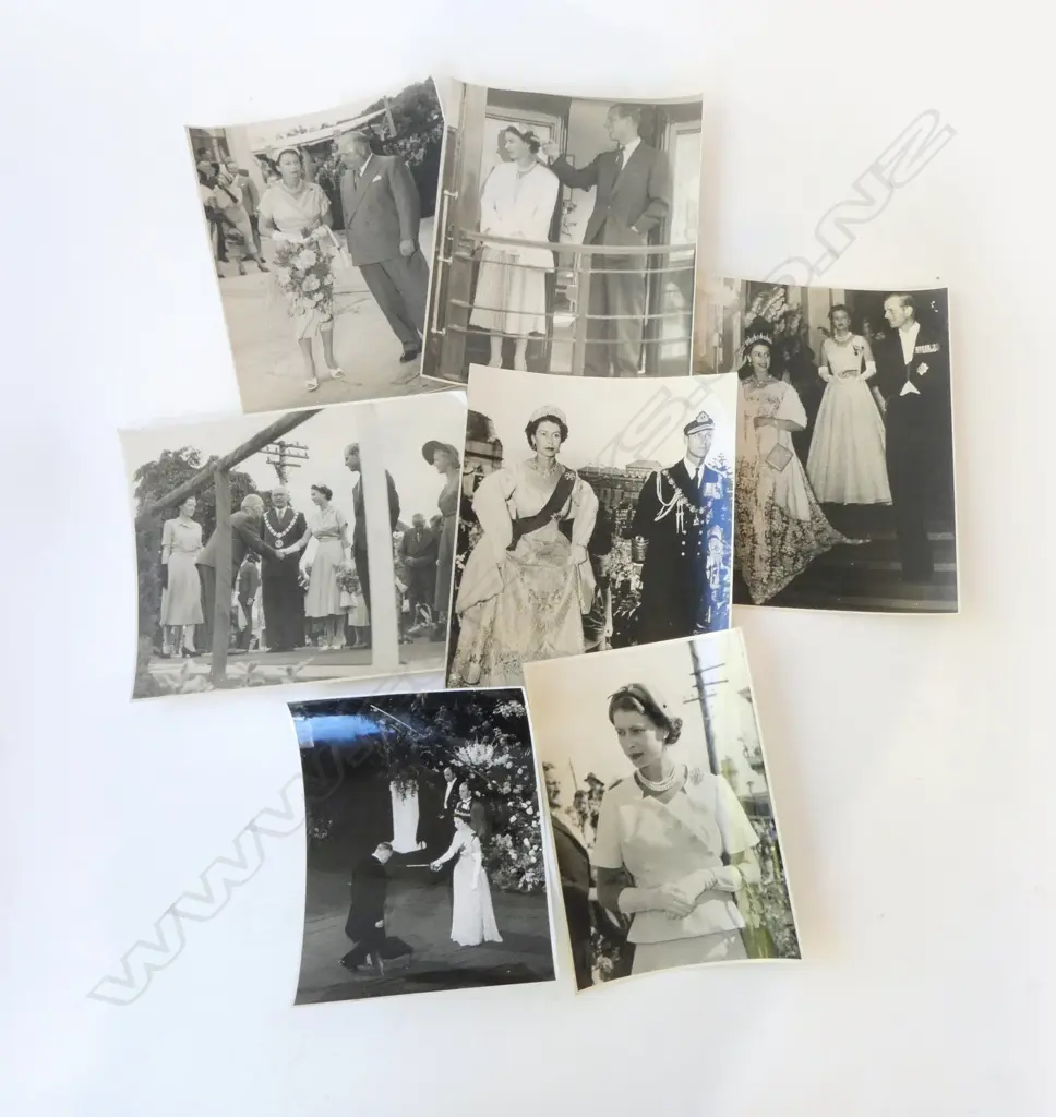 7 B/W PHOTOS OF QUEEN ELIZABETH II, NZ ROYAL VISIT 1953 245x195mm Image 1++