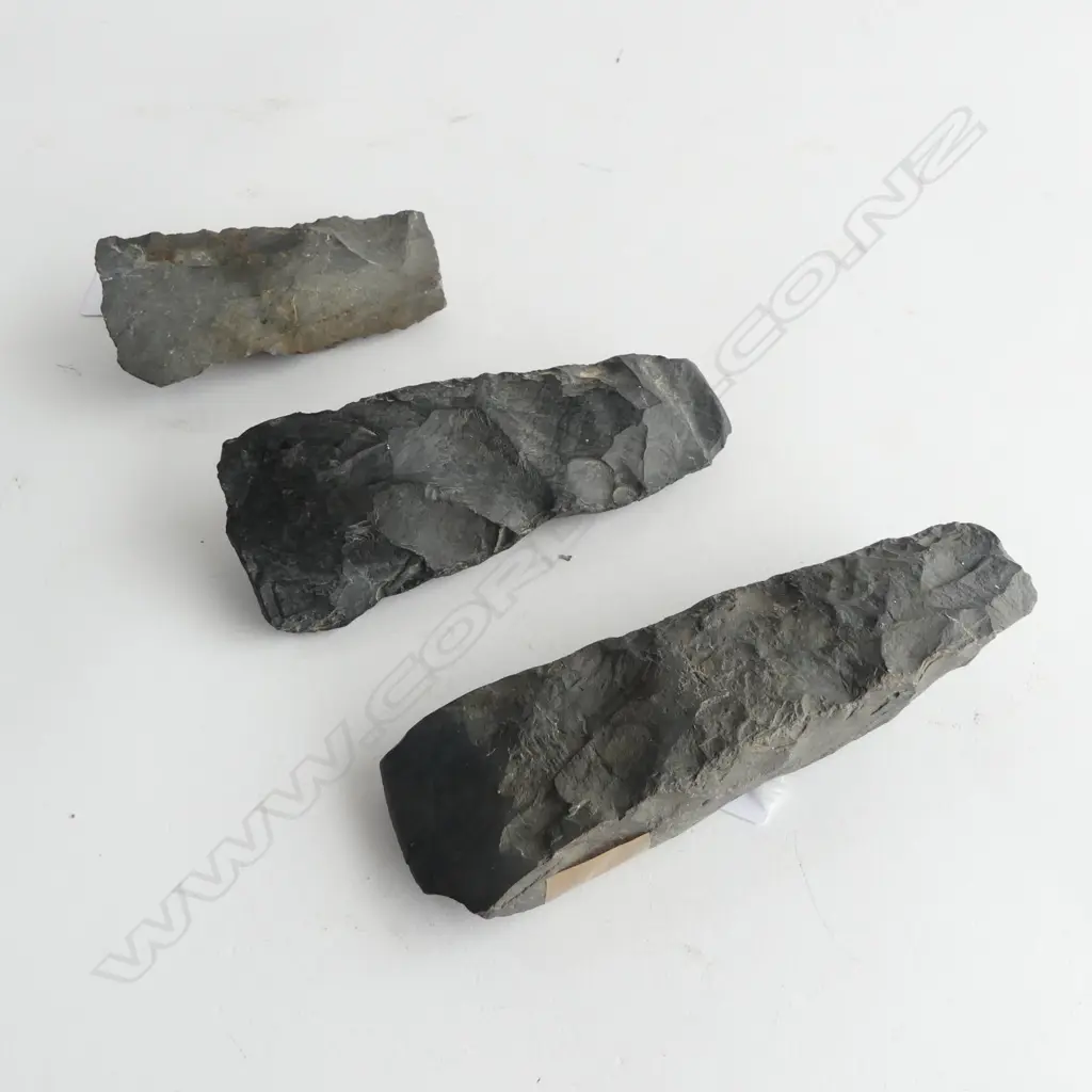 3 OLD PACIFIC STONE ADZES some flake chipping. Longest 140mm Image 1++