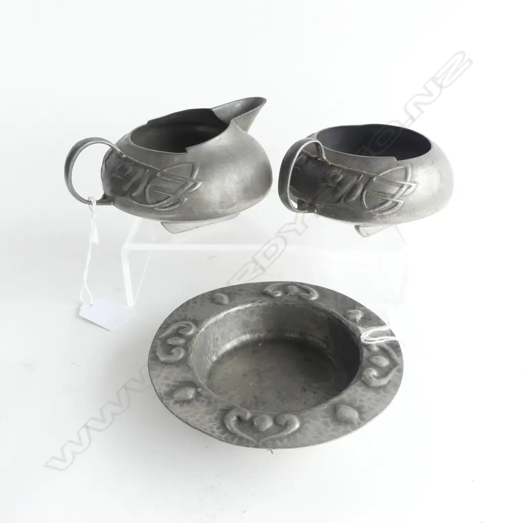 THREE ITEMS TUDRIC PEWTER, SUGAR & MILK & ASHTRAY Dia 130mm Image 1++
