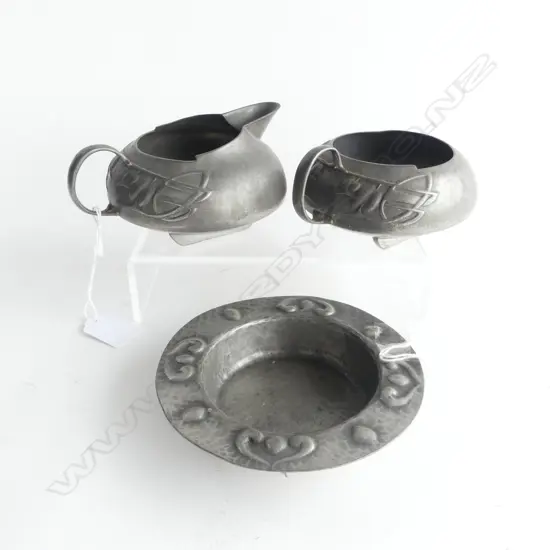 THREE ITEMS TUDRIC PEWTER, SUGAR & MILK & ASHTRAY Dia 130mm