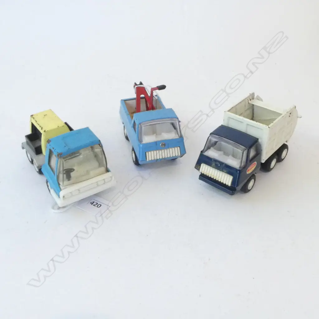3 VINTAGE TRIANG TIN TOYS DUMP TRUCK TOW TRUCK & ANOTHER L125MM Image 1++