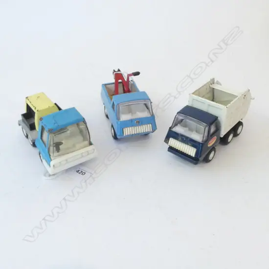 3 VINTAGE TRIANG TIN TOYS DUMP TRUCK TOW TRUCK & ANOTHER L125MM