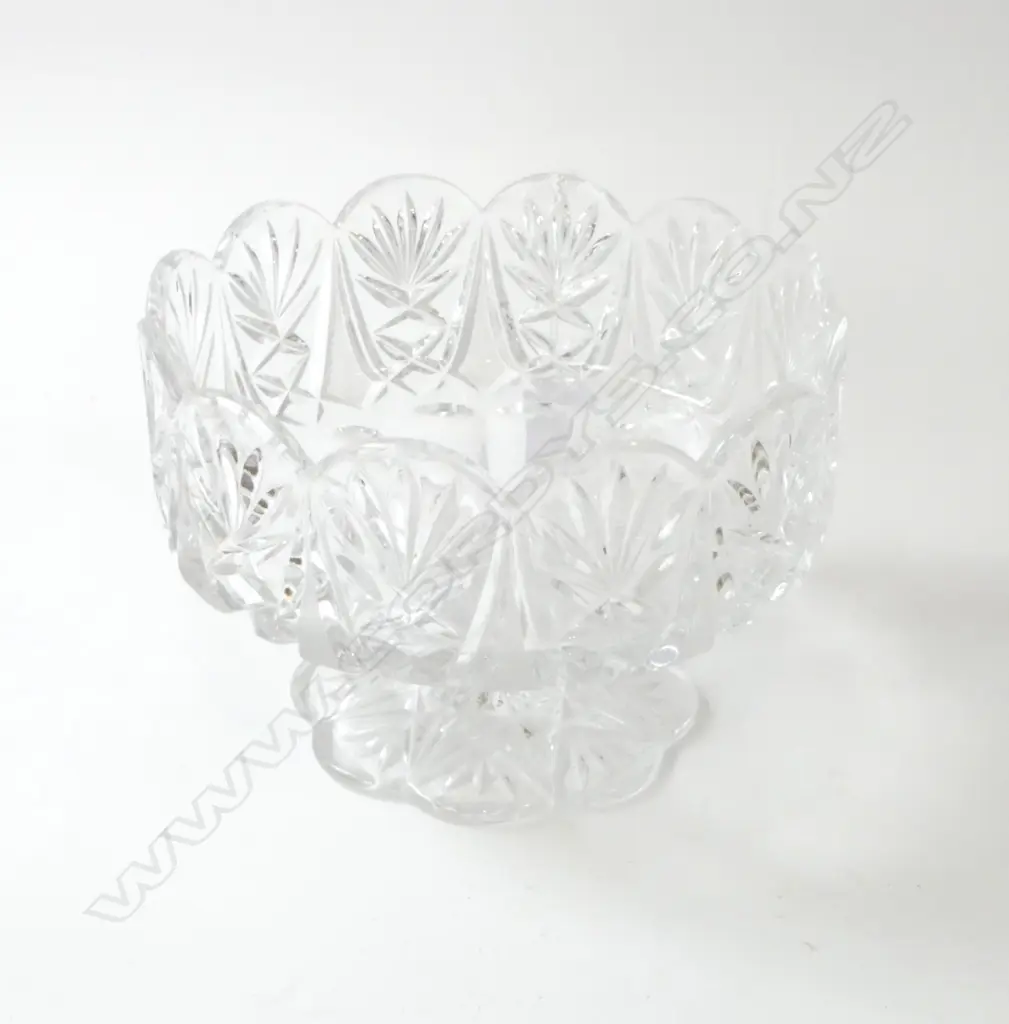 CRYSTAL COMPORT FRUIT BOWL 200mm dia Image 1++
