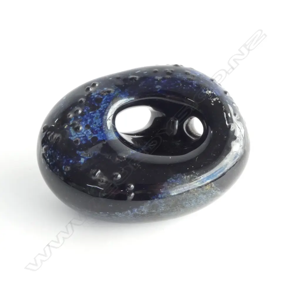 ART GLASS PAPER WEIGHT; Base signed indistinctly. W.130mm Image 1++