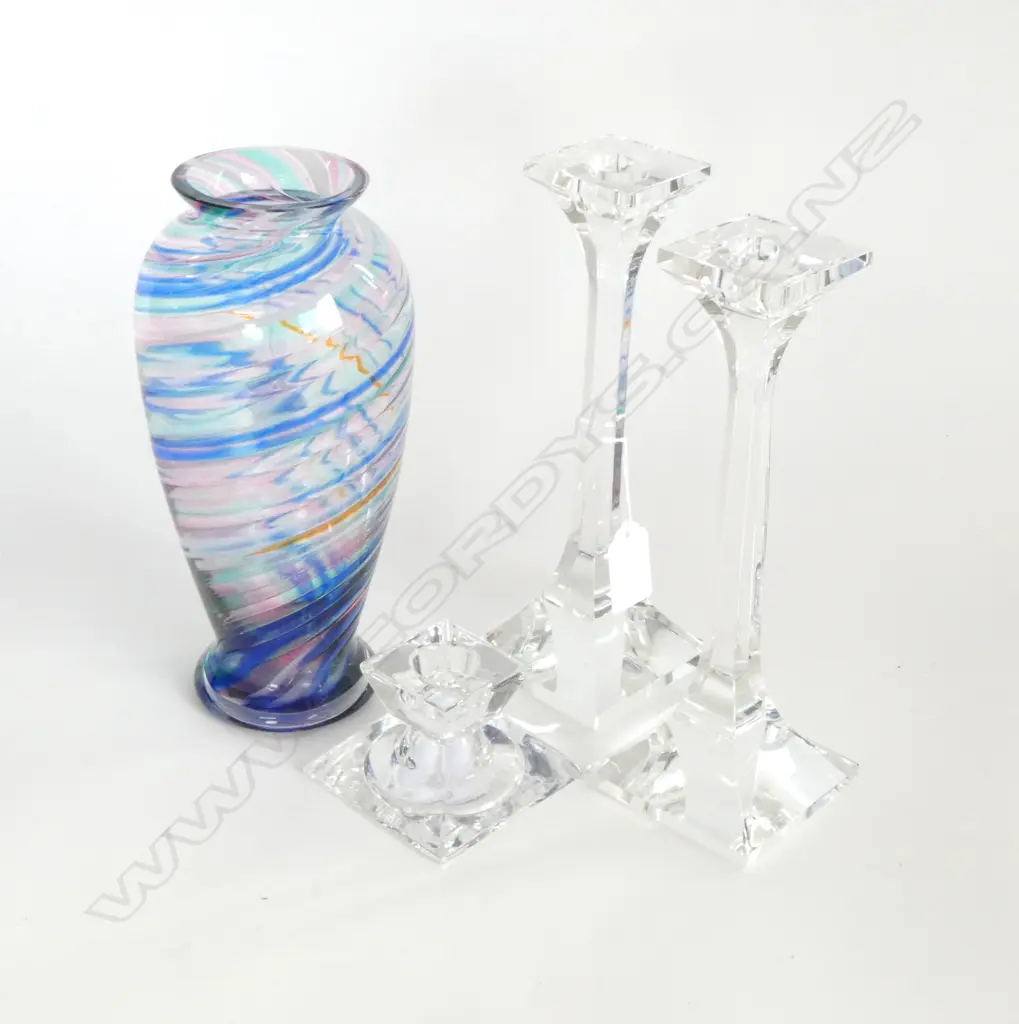 AUSTRALIAN STUDIO GLASS VASE BY EAMONN VEREKER 210MM PR CUT GLASS CANDLESTICKS H220MM & 1 OTHER H60MM Image 1++