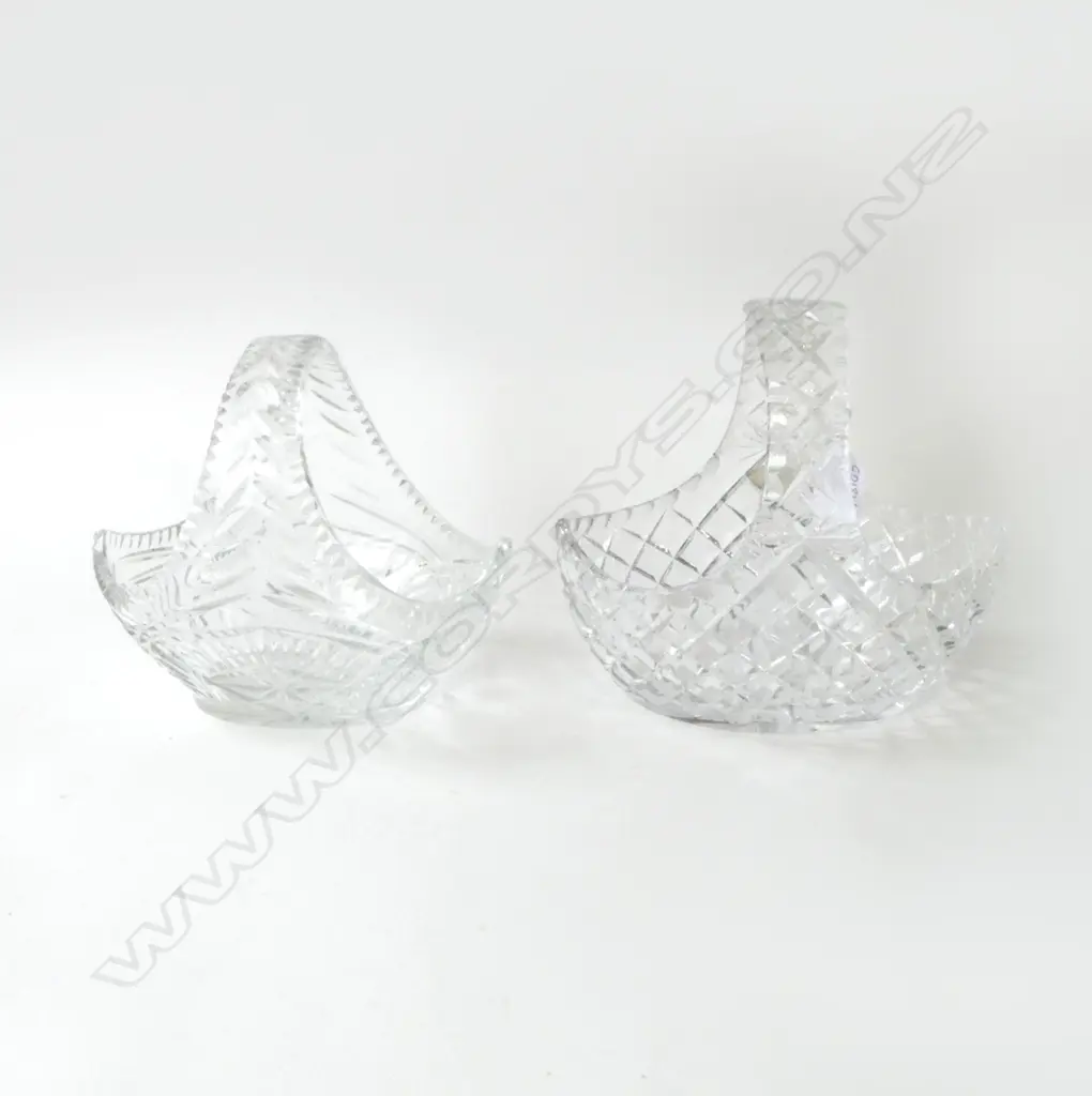 TWO VINTAGE CUT CRYSTAL BASKETS, L.200-220MM Image 1++