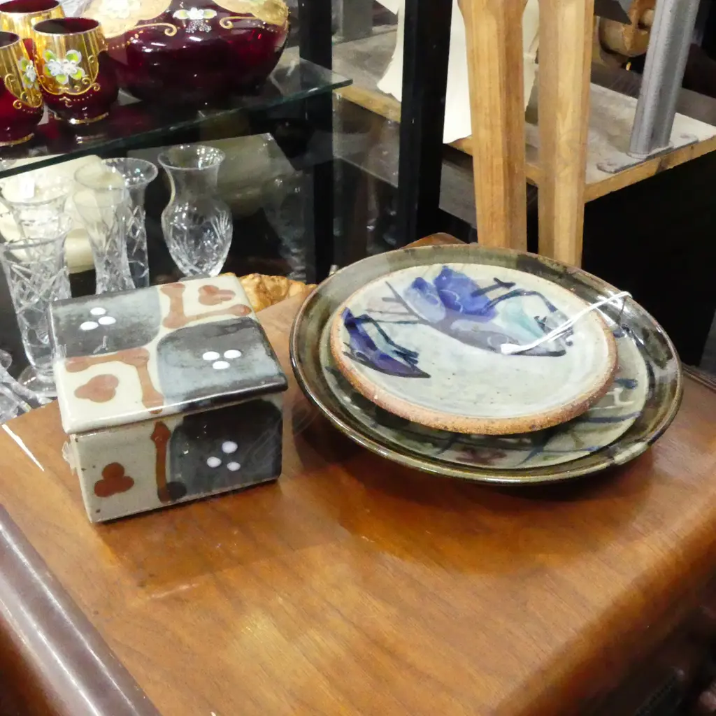 3 PCES ORIENTAL CERAMICS (LARGEST Dia.195mm) Image 1++