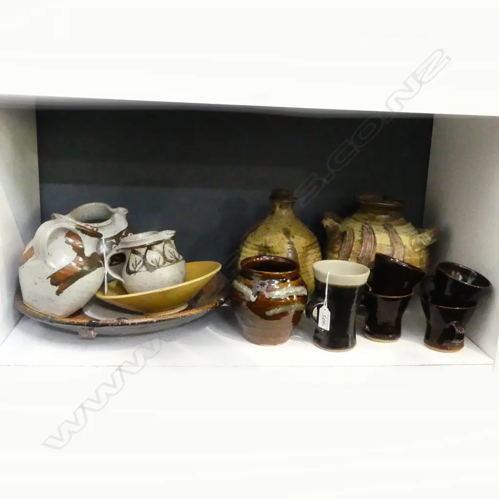 13 PCES POTTERY Incl. 4 LEACH etc Image 1++