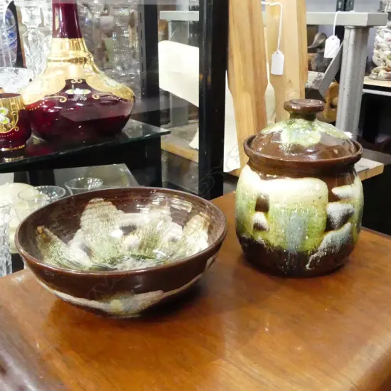 2 PCS NZ STUDIO POTTERY BY DOREEN WILKINSON  LIDDED JAR H140MM &BOWL DIA150MM