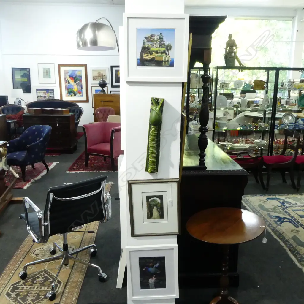 BOB STEINER CERAMIC NIKAU PALM H.410mm + 3 PRINTS; 2 BY BARRY ROSS SMITH 'POST' & 'WATERFRONT VILLAS' 200x200mm Image 1++