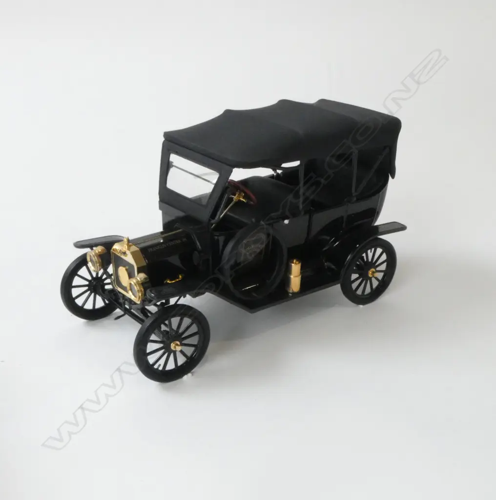 FRANKLIN MINT FORD MODEL T COLLECTORS EDITION L220MM Image 1++