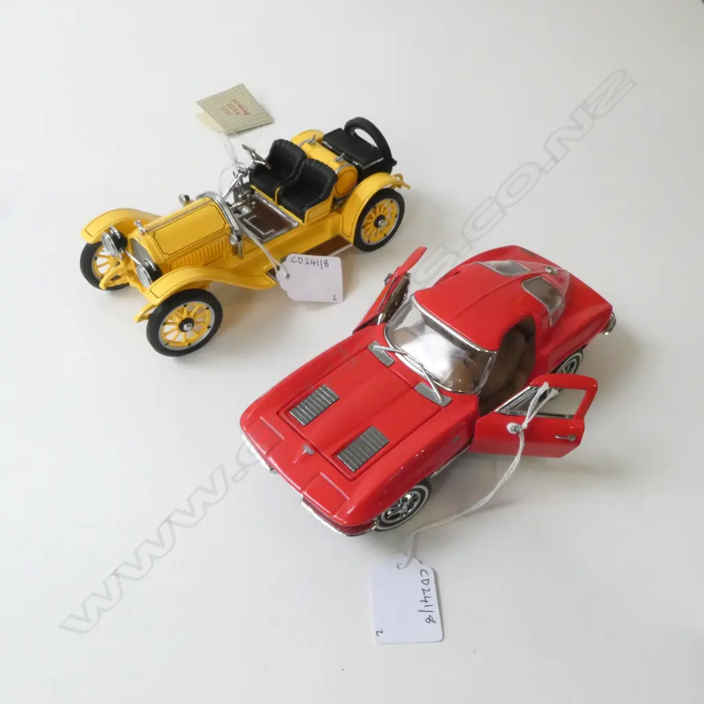 2 FRANKLIN MINT MODEL CARS 63 CORVETTE L190 & 1915 STUTZ BEARCAT L170MM Image 1++