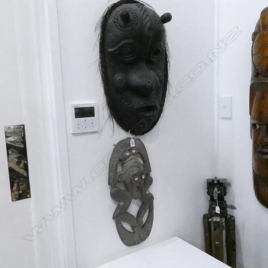 2 MID SEPIK CARVED WOODEN TRIBAL MASKS H.600mm Image 1++