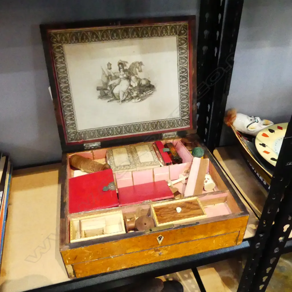 OLD WOODEN TUNBRIDGE WARE SEWING WORKBOX & CONTENTS, 280 x 230 x 100mm Image 1++