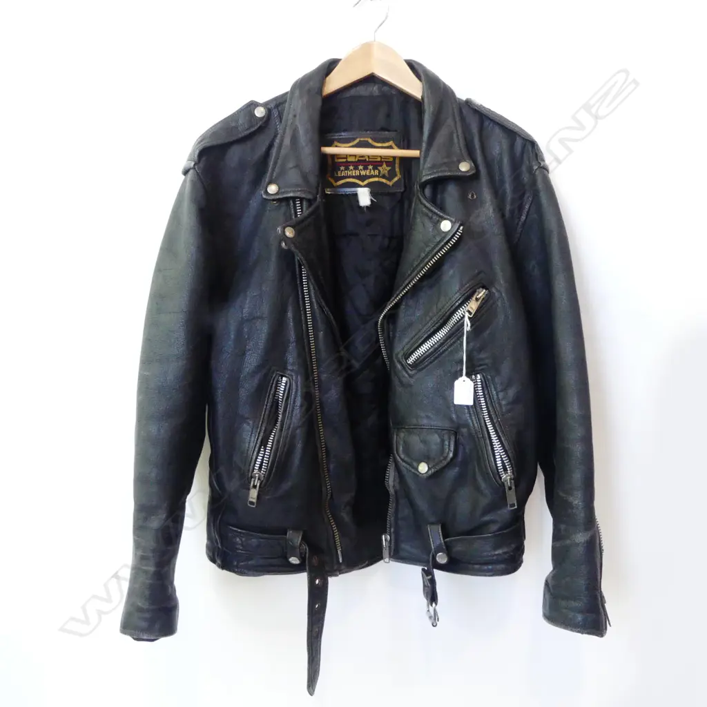 MENS LEATHER JACKET SIZE 44 Image 1++