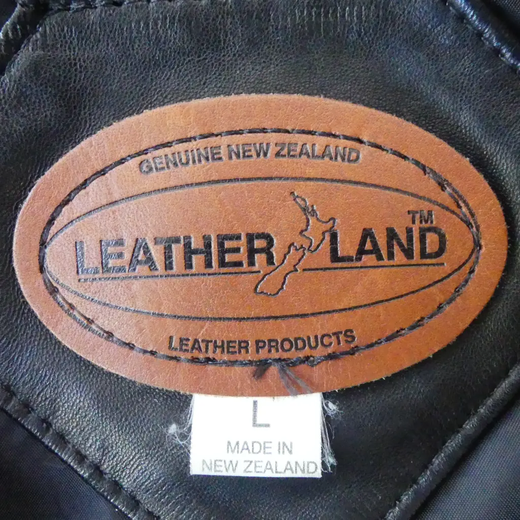 NZ MADE BLACK LEATHER JACKET LADIES SIZE LARGE Image 1++