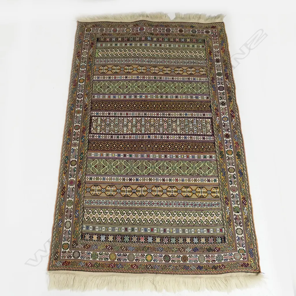FINELY WOVEN KILIM RUG, 1020 x 1700mm Image 1++